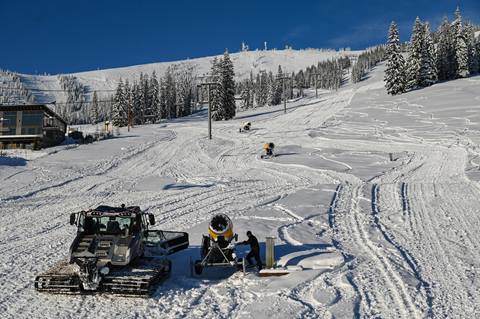 snow cat and snow blowers 