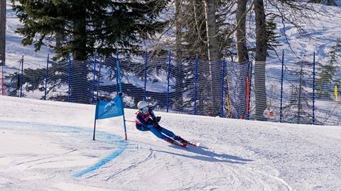 racer competing in ski race at Schweitzer