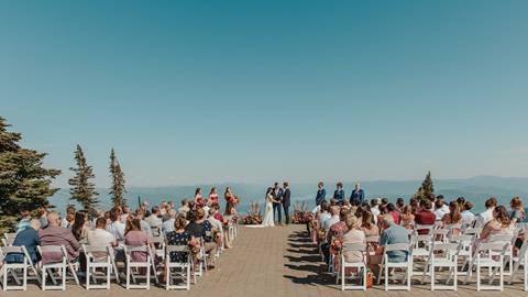 image of wedding ceremony at the summit of Schweitzer