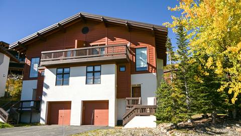 exterior photo of Schweitzer's Lodging Rental Pinnacle Ridge