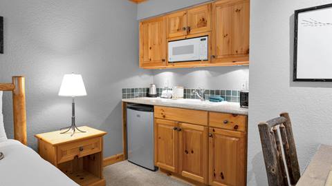 image of small kitchenette at Selkirk Condos at Schweitzer