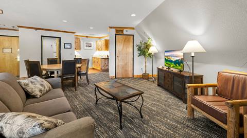 image of living area in Selkirk Condo at Schweitzer