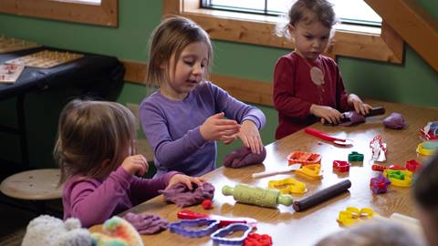 kids at craft hour at Schweitzer