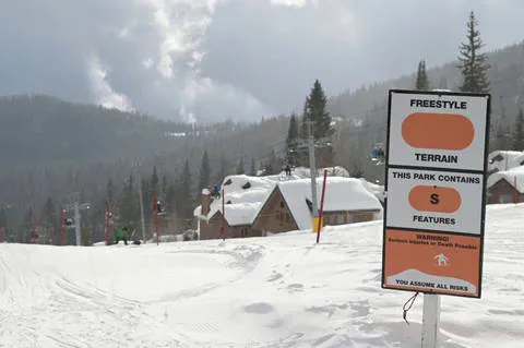 safety signs before going into terrain park